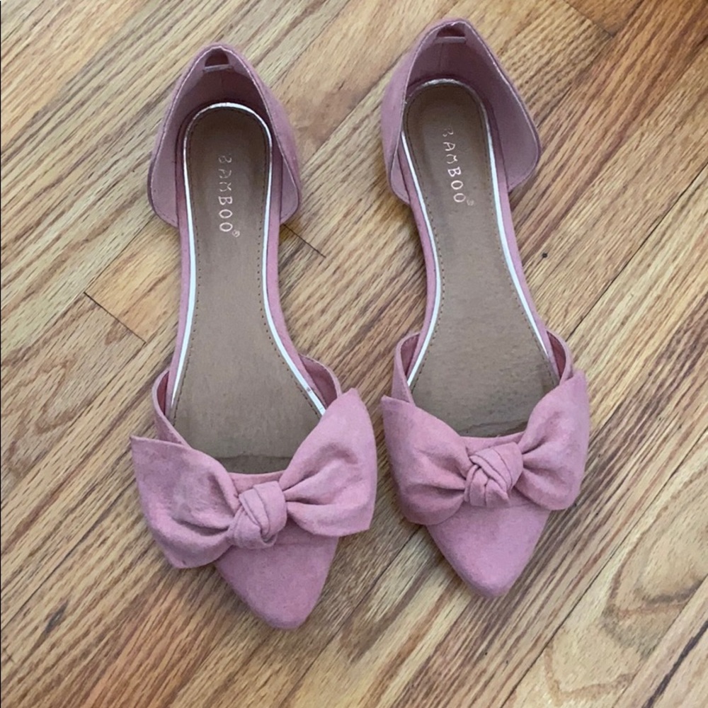 Pink flats with bow
